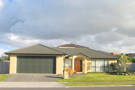 Photo of property in 24 Redcastle Drive, East Tamaki, Auckland, 2013