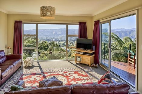 Photo of property in 37 Meadowbank Drive, Belmont, Lower Hutt, 5010
