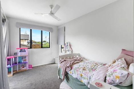 Photo of property in 19 Kahika Grove, Huapai, Kumeu, 0810