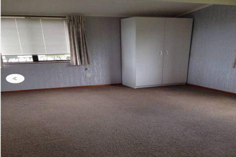 Photo of property in 115 Wiseley Road, West Harbour, Auckland, 0618