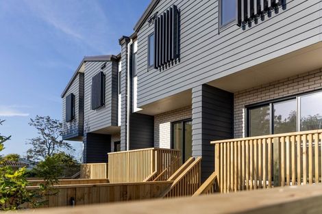 Photo of property in 3/21 Hetherington Road, Ranui, Auckland, 0612