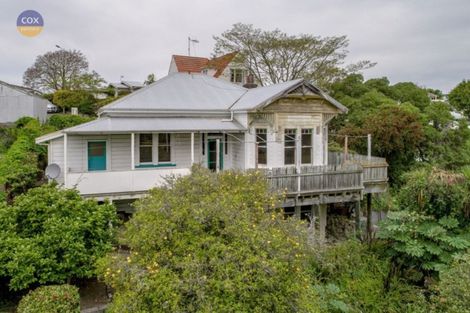 Photo of property in 15 Lawrence Road, Hospital Hill, Napier, 4110