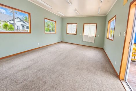 Photo of property in 21 Waipuia Place, Greenhithe, Auckland, 0632