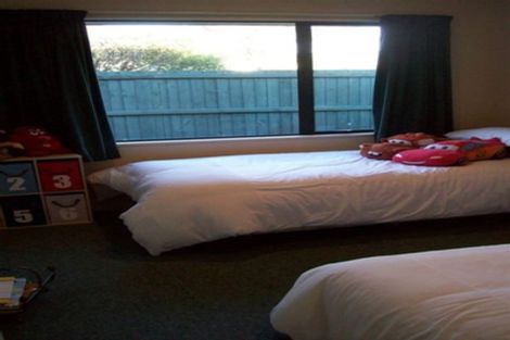 Photo of property in 15 Harrys Way, Redwood, Christchurch, 8051