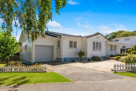 Photo of property in 73 Parkes Avenue, Saint Johns Hill, Whanganui, 4501
