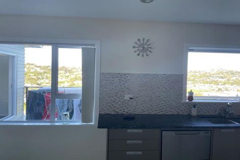 Photo of property in 91 Akaroa Drive, Maupuia, Wellington, 6022