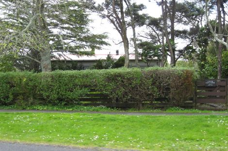 Photo of property in 32 Ferry Parade, Herald Island, Auckland, 0618