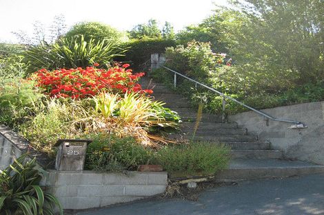 Photo of property in 25 Hawkhurst Road, Lyttelton, 8082