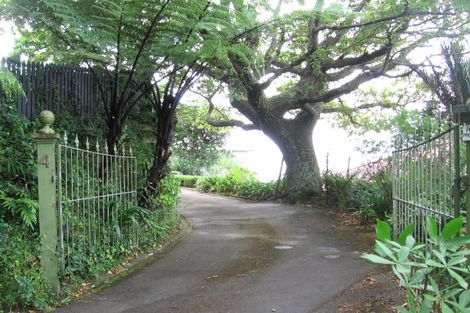 Photo of property in 4 Goldies Brae, Thorndon, Wellington, 6011