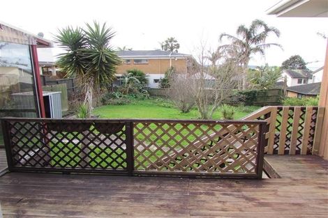 Photo of property in 73 Jaemont Avenue, Te Atatu South, Auckland, 0610