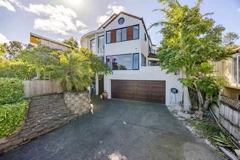Photo of property in 82 Hadfield Street, Beach Haven, Auckland, 0626