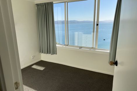 Photo of property in 10/2 Oriental Terrace, Mount Victoria, Wellington, 6011