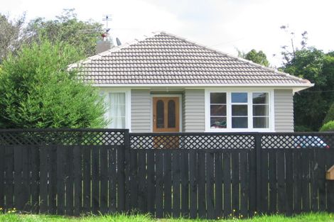 Photo of property in 133 Atkinson Road, Titirangi, Auckland, 0604