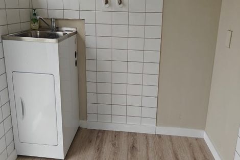 Photo of property in 22 Peterhouse Place, West Harbour, Auckland, 0618