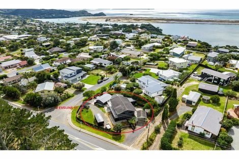 Photo of property in 2 Eveline Street, Mangawhai Heads, Mangawhai, 0505