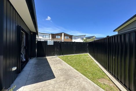 Photo of property in 52 Mawai Hakona Drive, Wallaceville, Upper Hutt, 5018