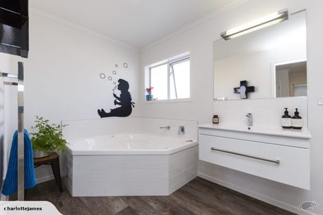 Photo of property in 162a Fitzherbert Avenue, West End, Palmerston North, 4410