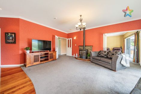 Photo of property in 6a Marua Palm Grove, Timberlea, Upper Hutt, 5018