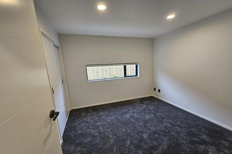 Photo of property in 2a Embling Place, Eastern Beach, Auckland, 2012