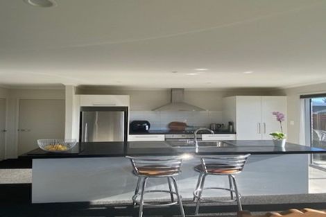 Photo of property in 31 Fairfax Crescent, Pyes Pa, Tauranga, 3112