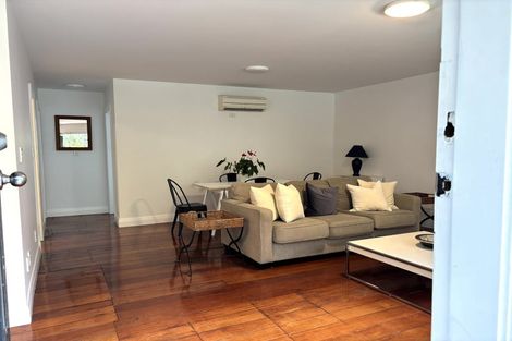 Photo of property in 2b Wilkinson Street, Oriental Bay, Wellington, 6011