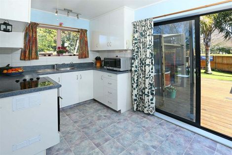 Photo of property in 2/3 Papatahi Place, Henderson, Auckland, 0610