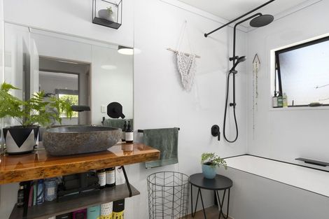 Photo of property in 4 Greenpark Way, Greerton, Tauranga, 3112