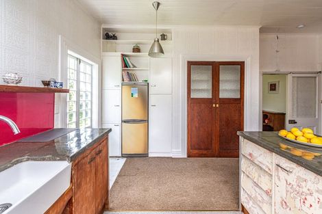 Photo of property in 26 Hussey Street, Waverley, 4510