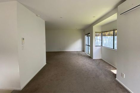 Photo of property in 3 Sun Place, Henderson, Auckland, 0612