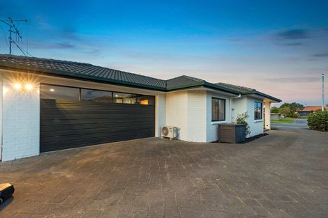 Photo of property in 16 Luculia Drive, Mount Maunganui, 3116