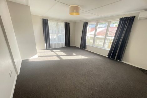 Photo of property in 8a Frederick Street, Tawa, Wellington, 5028