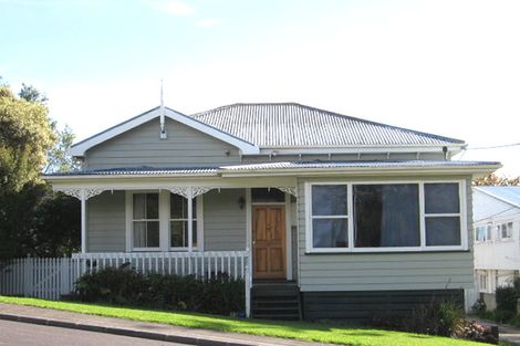 Photo of property in 2/58 Totara Road, Te Atatu Peninsula, Auckland, 0610
