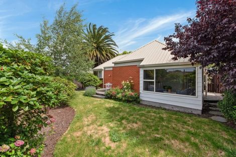 Photo of property in 1/8 Gatonby Place, Avonhead, Christchurch, 8042