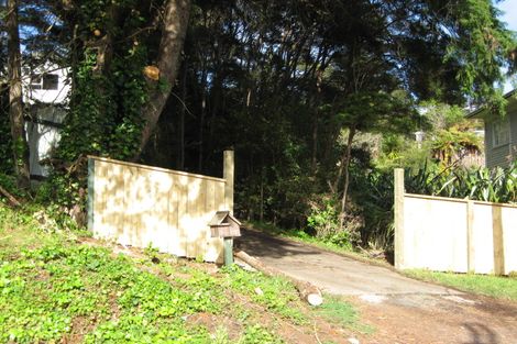 Photo of property in 639 Huia Road, Parau, Auckland, 0604