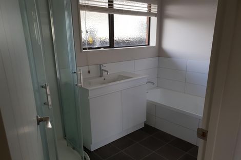 Photo of property in 6 Jensen Street, Hokowhitu, Palmerston North, 4410