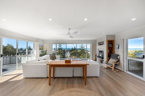 Photo of property in 19 Palm Parade, Riversdale Beach, Masterton, 5872