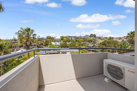 Photo of property in 23a Penguin Drive, Murrays Bay, Auckland, 0630