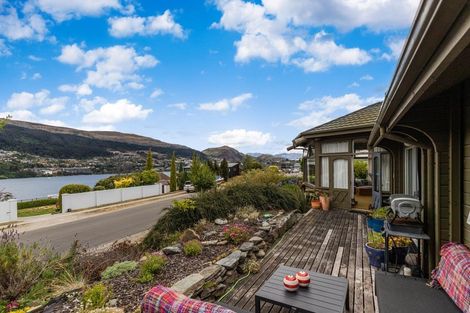 Photo of property in 25 Oregon Drive, Kelvin Heights, Queenstown, 9300