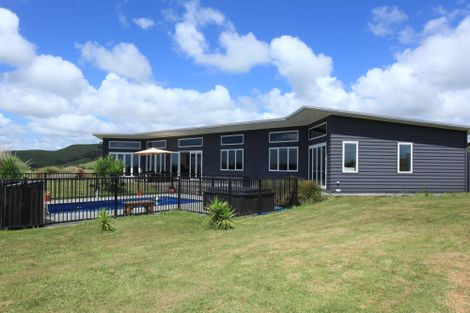 Photo of property in 56 Te Ahiawa Road, Raglan, 3297