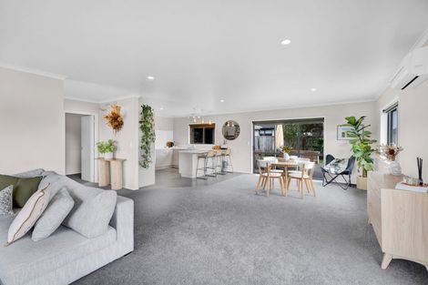 Photo of property in 4 James Drive, Bell Block, New Plymouth, 4312