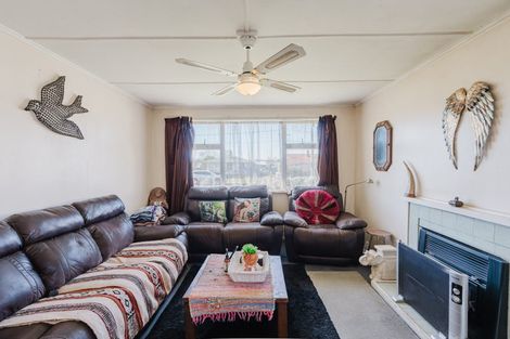 Photo of property in 1071 Hazelmere Crescent, Te Awamutu, 3800