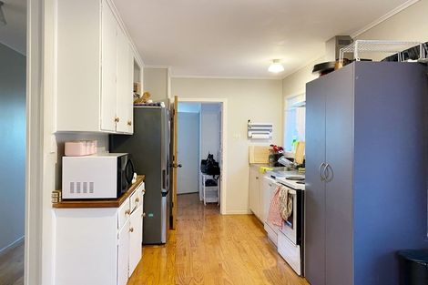 Photo of property in 43 Blease Street, New Lynn, Auckland, 0600