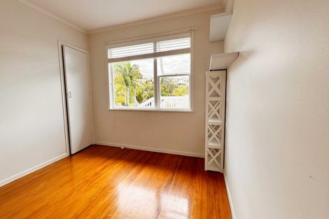 Photo of property in 67 Mountbatten Avenue, Hillcrest, Auckland, 0627