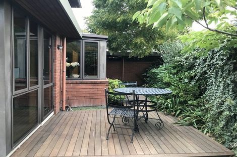 Photo of property in 16 Kent Lodge Avenue, Avonhead, Christchurch, 8042