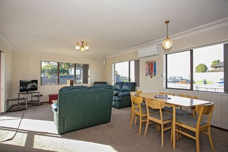 Photo of property in 9a Tutchen Street, Tauranga, 3110