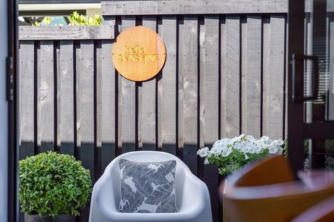 Photo of property in 53 Waipunahau Road, Waikanae, 5036