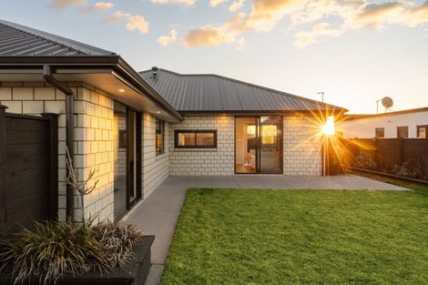 Photo of property in 32 Hugo Shaw Drive, Cambridge, 3434
