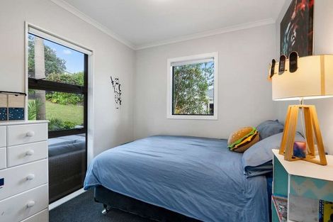 Photo of property in 239 Vipond Road, Stanmore Bay, Whangaparaoa, 0932