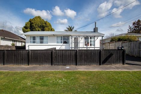 Photo of property in 19 Dalesford Street, Silverdale, Hamilton, 3216