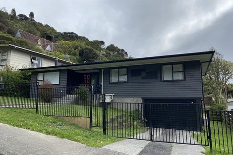 Photo of property in 4 Vermont Grove, Wainuiomata, Lower Hutt, 5014